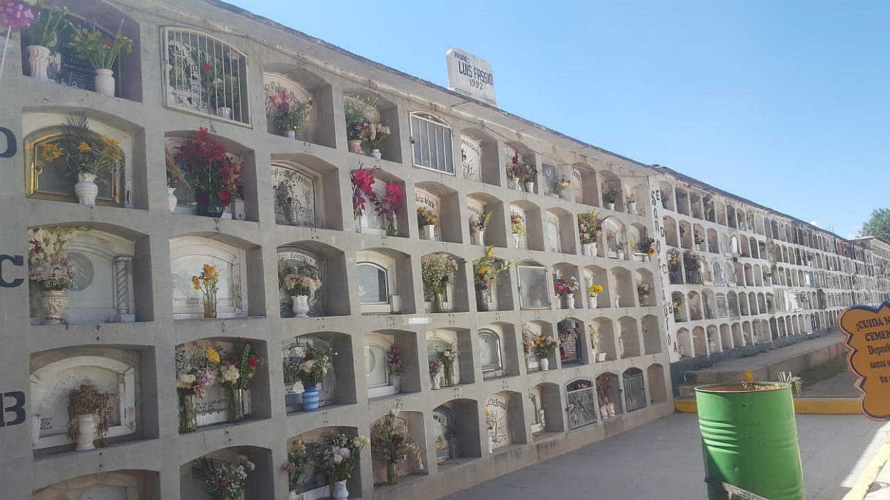 Cementerio general solo cuenta con dos mil nichos