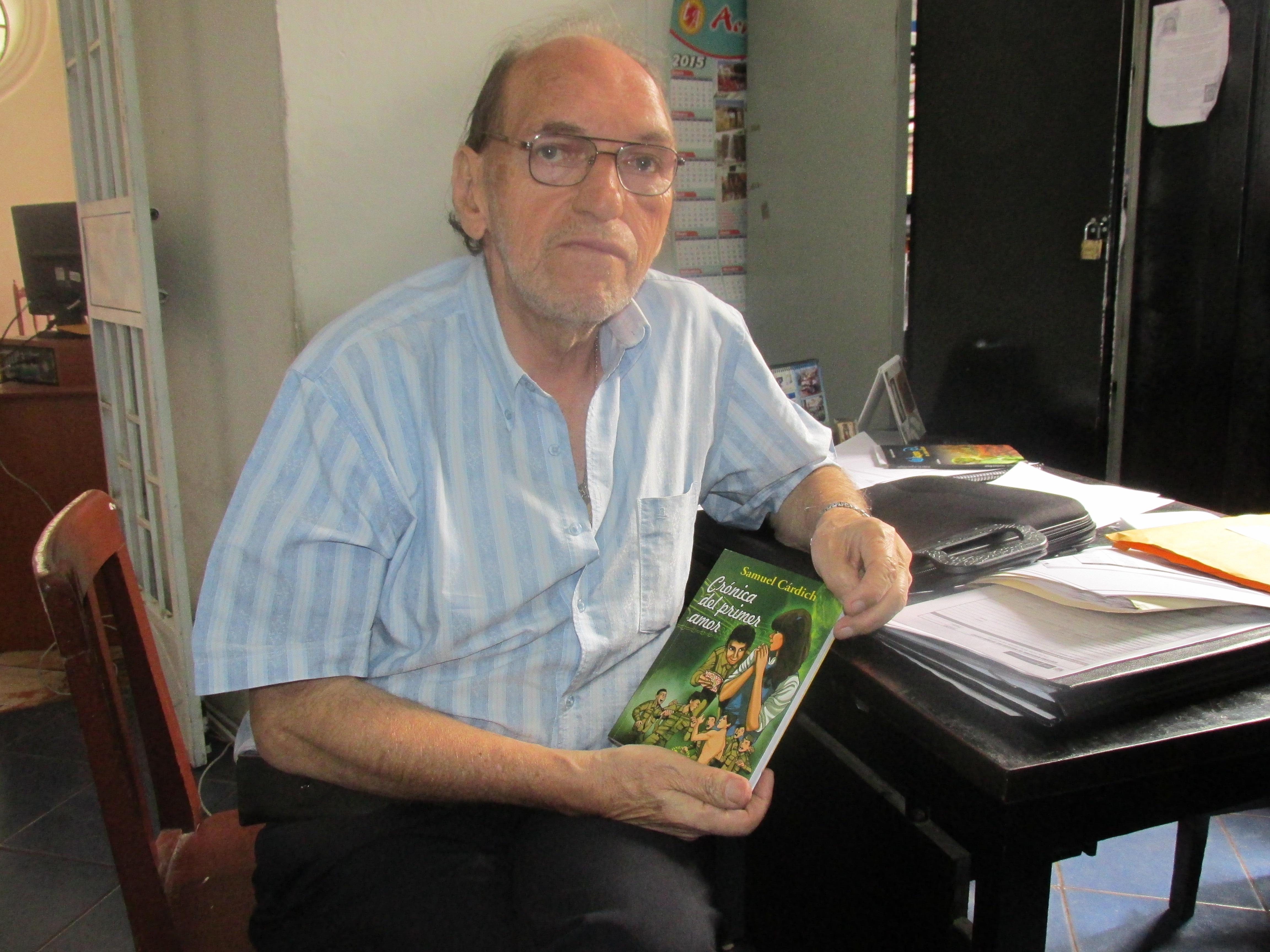 Samuel Cardich dice que su primera novela esta dirigida a los jóvenes