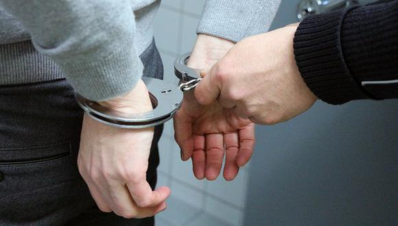 Denuncia en una comisaría irlandesa la mala calidad de droga  comprada y termina detenido. (Pixabay)