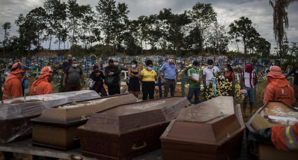 Brasil, con sus más de 212 millones de habitantes, es el segundo país del mundo con más muertos por la COVID-19, detrás de Estados Unidos. (Foto: EFE/Raphael Alves/Archivo)