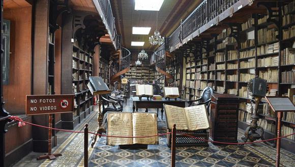 La biblioteca del convento San Francisco de Lima es considerada la más bella del mundo