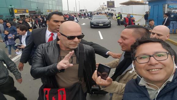 ​Doble de Bruce Willis llegó a Lima y alborotó a sus fanáticos