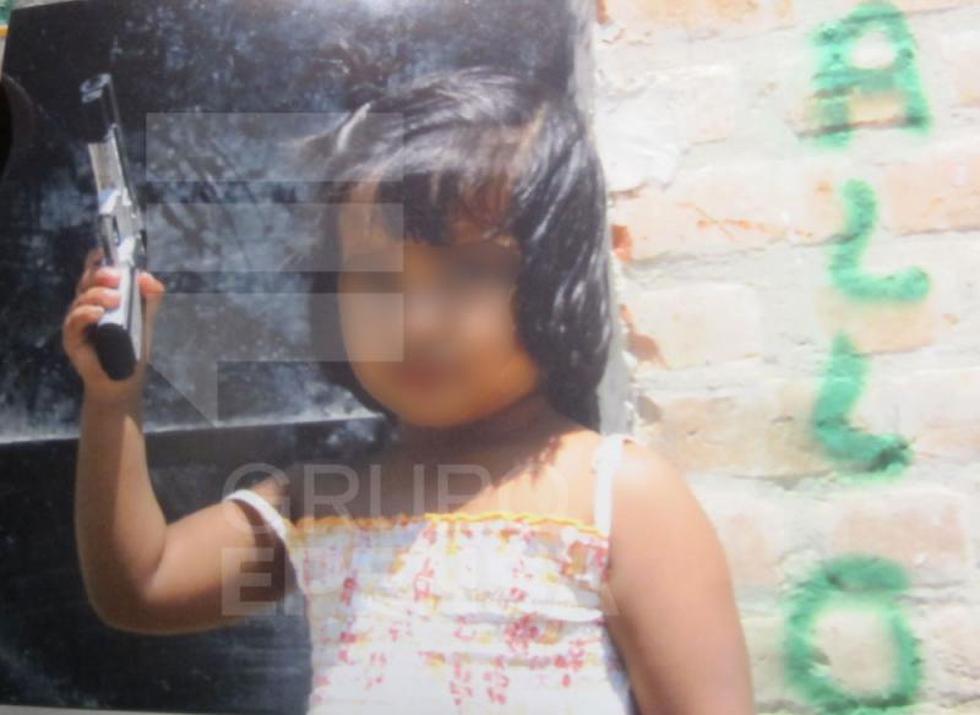 Piura: Encuentran fotos de niños con armas en casa de narcotraficante