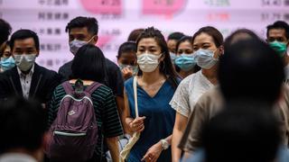 Hong Kong registra su peor brote de COVID-19 desde marzo