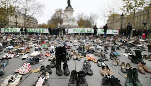 COP21: Miles de zapatos en París por los que no pueden manifestar (VIDEO)