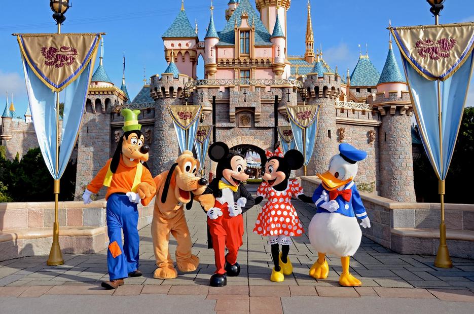 ​Disney abre su mayor tienda del mundo en Shanghái, tendrá su Disneyland