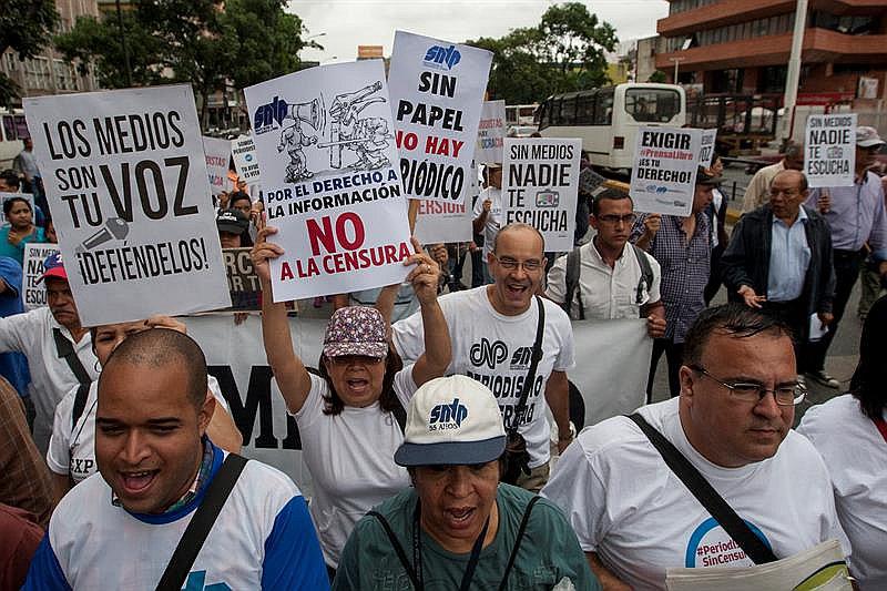 Venezuela: Periodistas marchan para exigir respeto a la libertad de expresión 