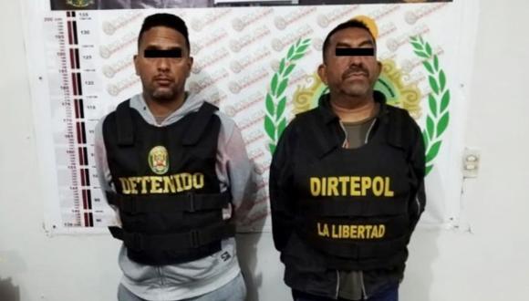La Policía atrapó a dos venezolanos en el distrito de Huanchaco cuando custodiaban un predio. Les incautaron armas.
