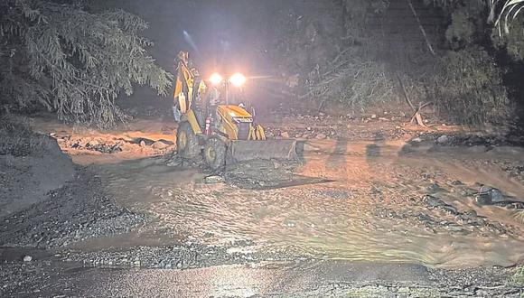 Dos quebradas se activaron en la capital de la provincia de Gran Chimú debido a una lluvia de regular intensidad que duró casi 5 horas.