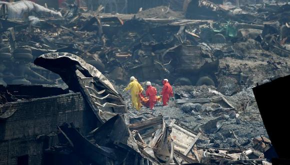 China: ​Aumentan a 145 los fallecidos por las explosiones en el puerto de Tianjin