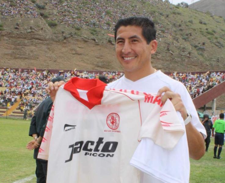 'Gavilán' Johan Fano fichó por dos años por el León de Huánuco