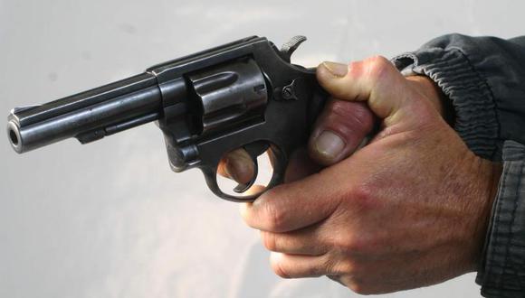 Pistoleros asesinan a tiros al menos a seis personas