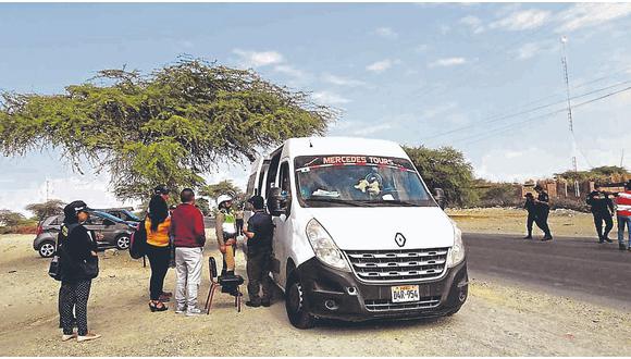 Multan a transportistas por exceso de pasajeros 