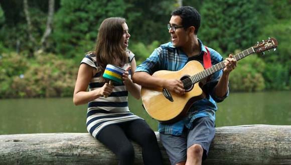 Brasil 2014: Alejandro y María Laura representarán al Perú en musical para el Mundial