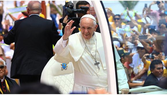 Papa Francisco se despide de peruanos tras multitudinaria misa en Las Palmas (VIDEO)