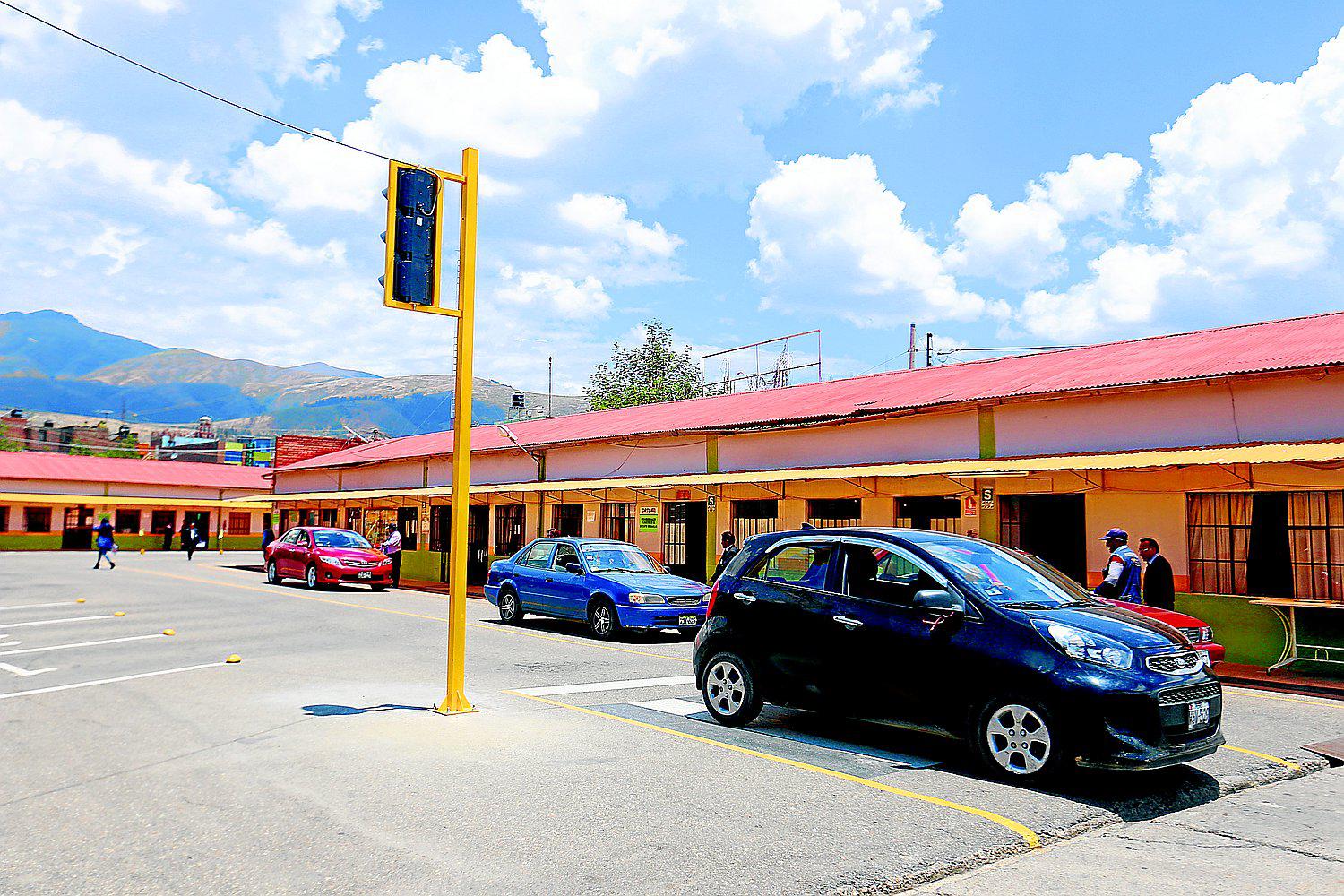 ​Casi dos mil brevetes se emitieron y MTC alista exigencias para obtenerlas 