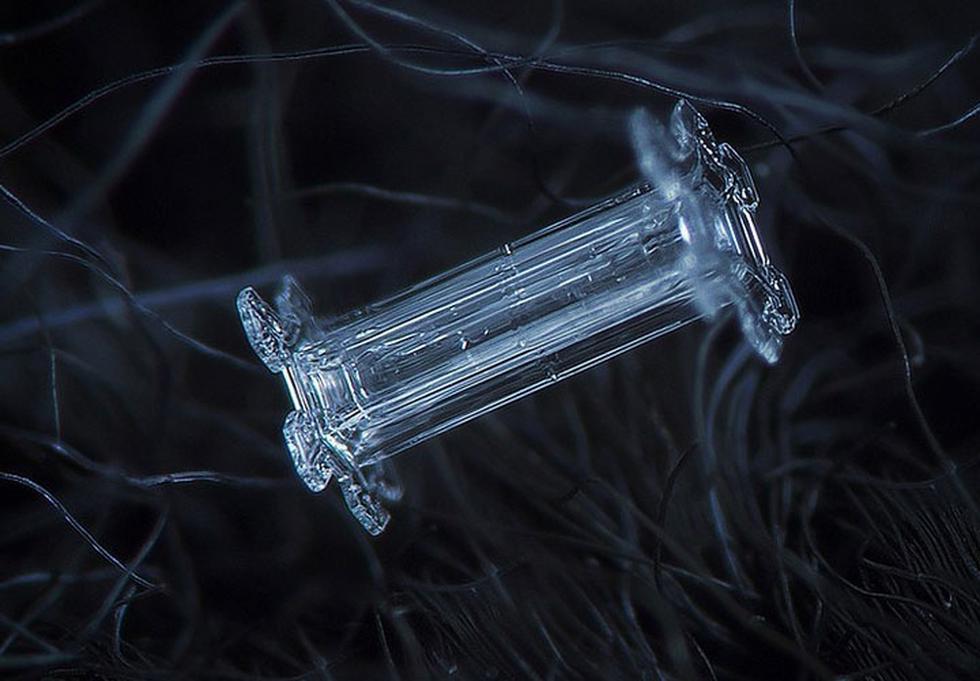 Navidad: Así se ve un copo de nieve a través de un microscopio (FOTOS)