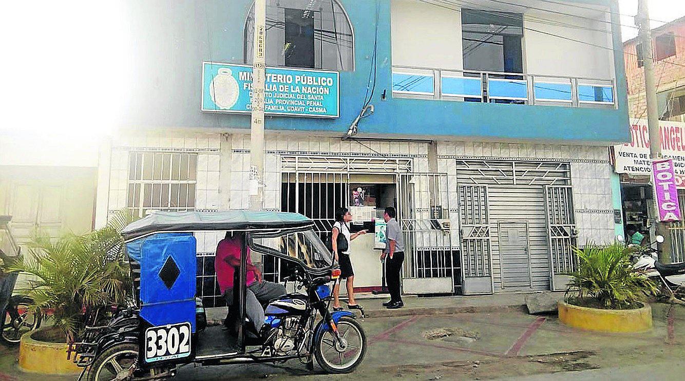 La Fiscalía de Casma se convierte en una discoteca en las noches (VIDEO)