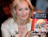 Harán película sobre vida de autora de Harry Potter