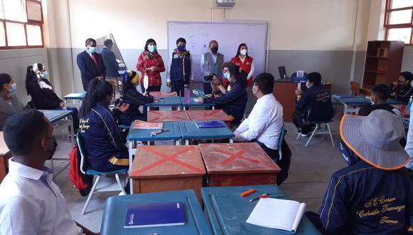 Autoridades educativas supervisaron el inicio de las clases presenciales en los colegios públicos de Tacna