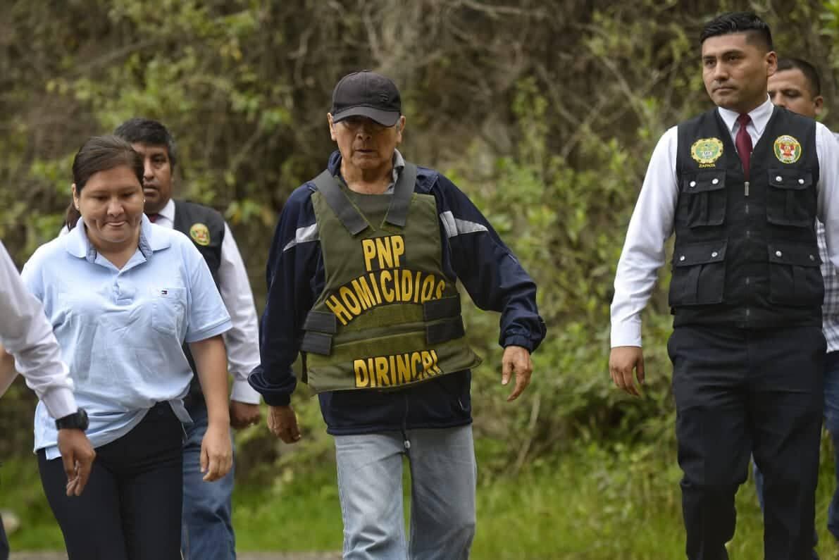 Anciano que confesó asesinato de venezolana hizo la reconstrucción del crimen en Canta