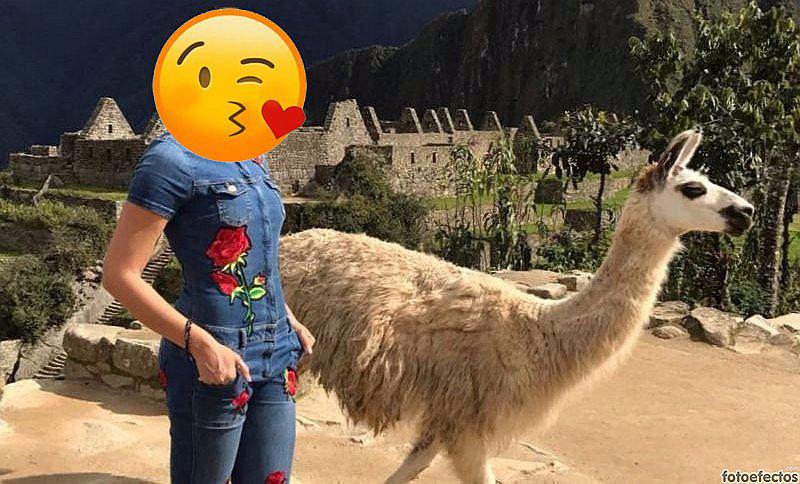 Esta cantante colombiana llegó hasta Machu Picchu para pedir ayuda para damnificados