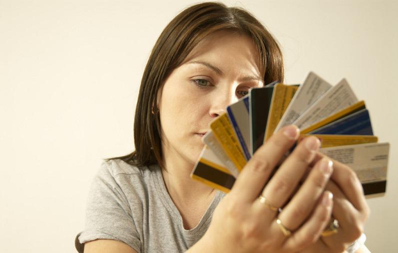 Jóvenes sin conocimientos financieros