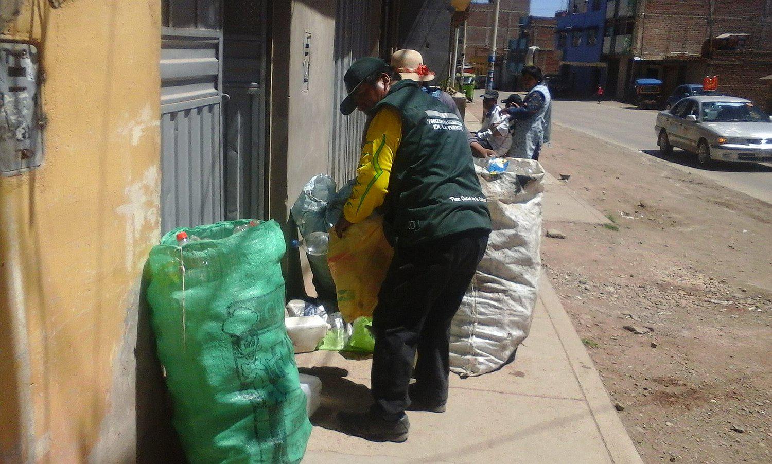 Puneños reciclan solo 20% de 106 mil kilos diarios de basura recolectada