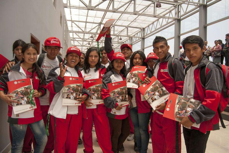 455 tacneños accedieron a programa Beca 18