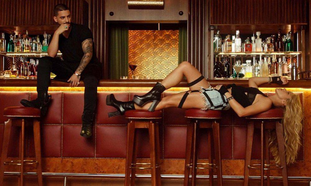 YouTube: Shakira y Maluma estrenan lyric video y cibernautas les reclaman por errores