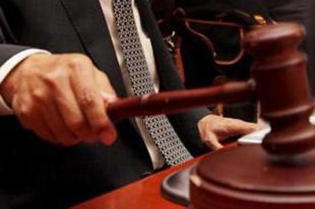 Argentina: Dan 18 años de prisión a exbaterista por quemar y matar a su esposa