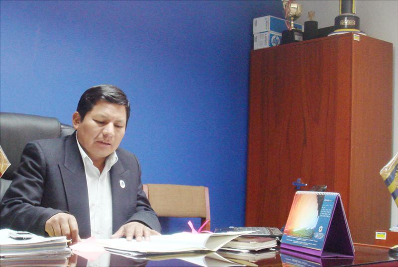 Alcalde habría cobrado bono