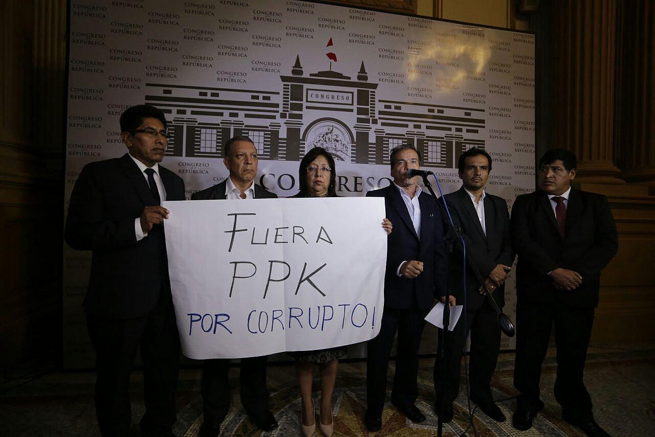 Frente Amplio solicitará desafuero de congresistas Ramírez y Bocángel tras difusión de kenjivideos