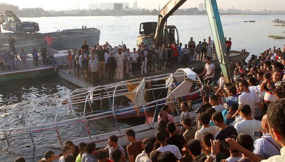 22 niños y una mujer mueren en naufragio mientras cruzaban el río Nilo para ir al colegio 