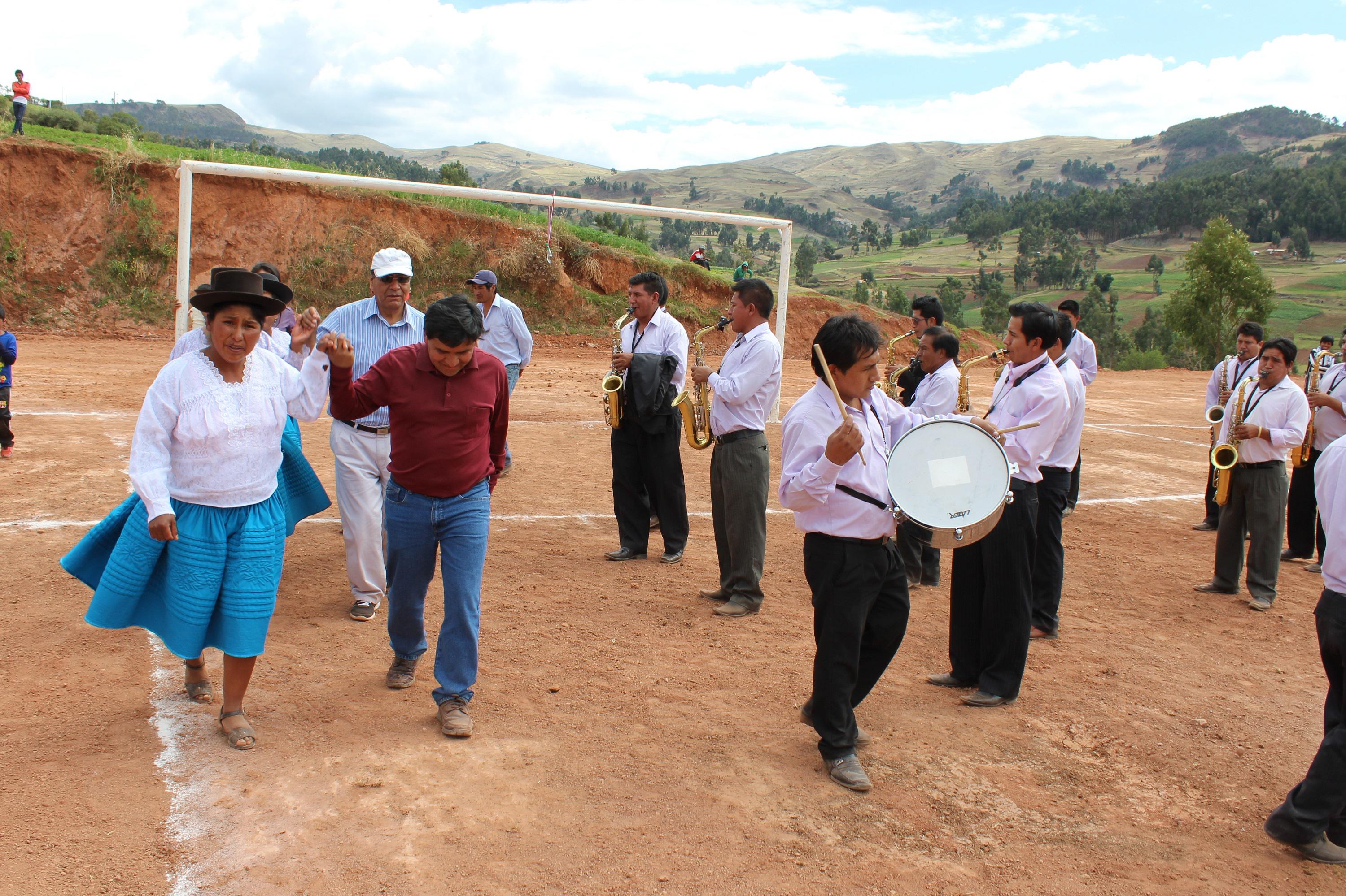 Inauguran estadio en Socos