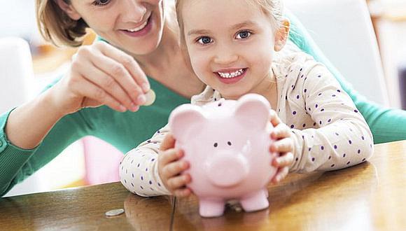 Día del Niño: ¿Cómo enseñarles hábitos de ahorros a los hijos?
