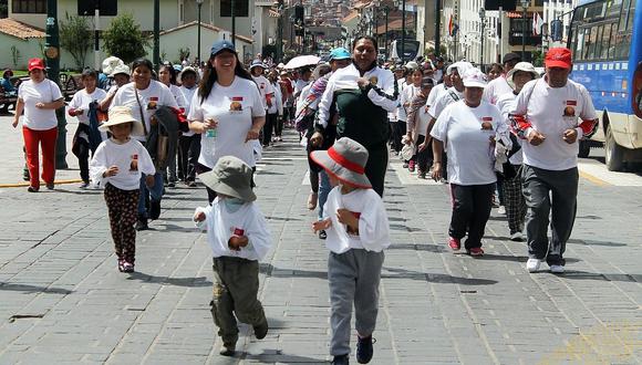 Cusco: Mujeres y niñas corrieron en el 'Warmiton 2018'