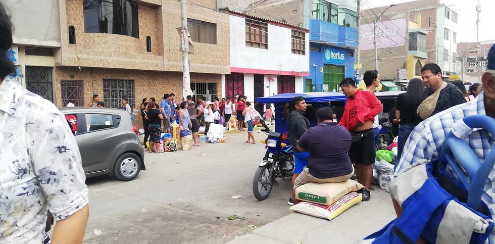 Amas de casa temen desabastecimiento y compran en grandes cantidades