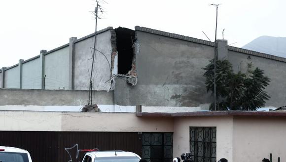 La víctima se encontraba en el patio de la casa al cuidado de un menor cuando la estructura de concreto se desplomó. (Foto: Andrés Paredes/GEC)