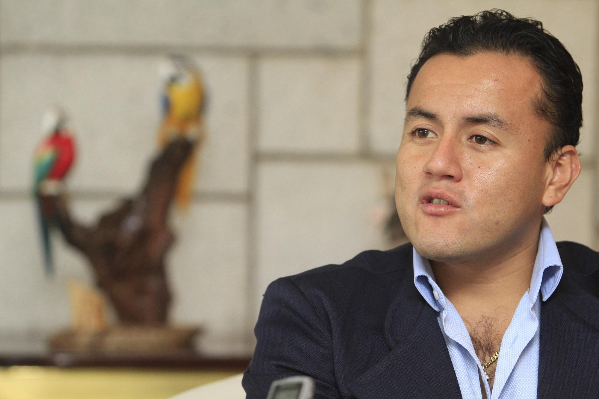 Richard Acuña asumiría la dirección de APP