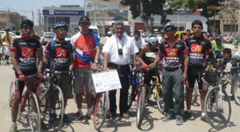 Bicicleteada por la ruta de la reconstrucción