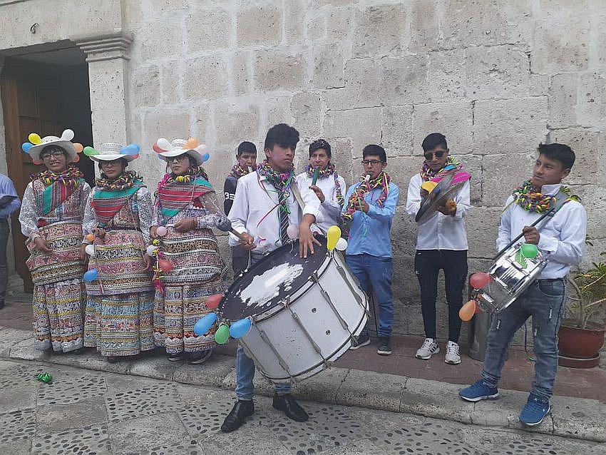 A ritmo de wititi alistan celebración de los carnavales en Chivay