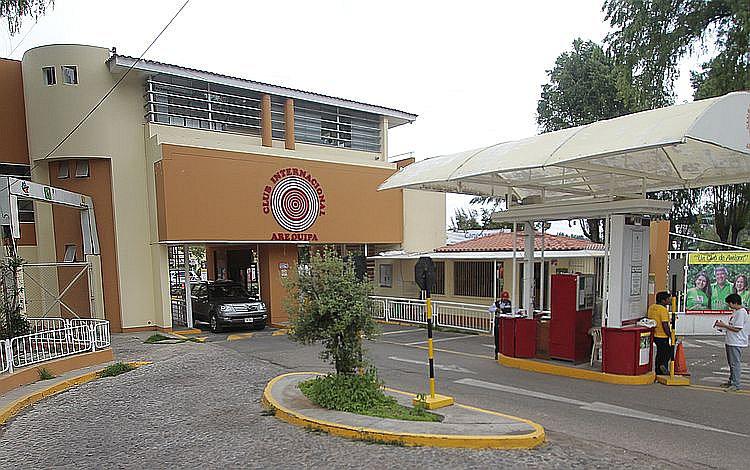 Suspenden a dos expresidente del Club Internacional de Arequipa
