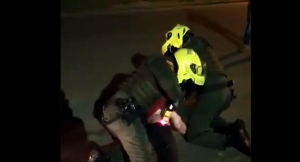 La defensa de la víctima aseguró que los policías “masacraron” a golpes a Ordóñez en el puesto policial adonde lo condujeron tras someterlo a repetidas descargas con un arma eléctrica. (Captura de video).