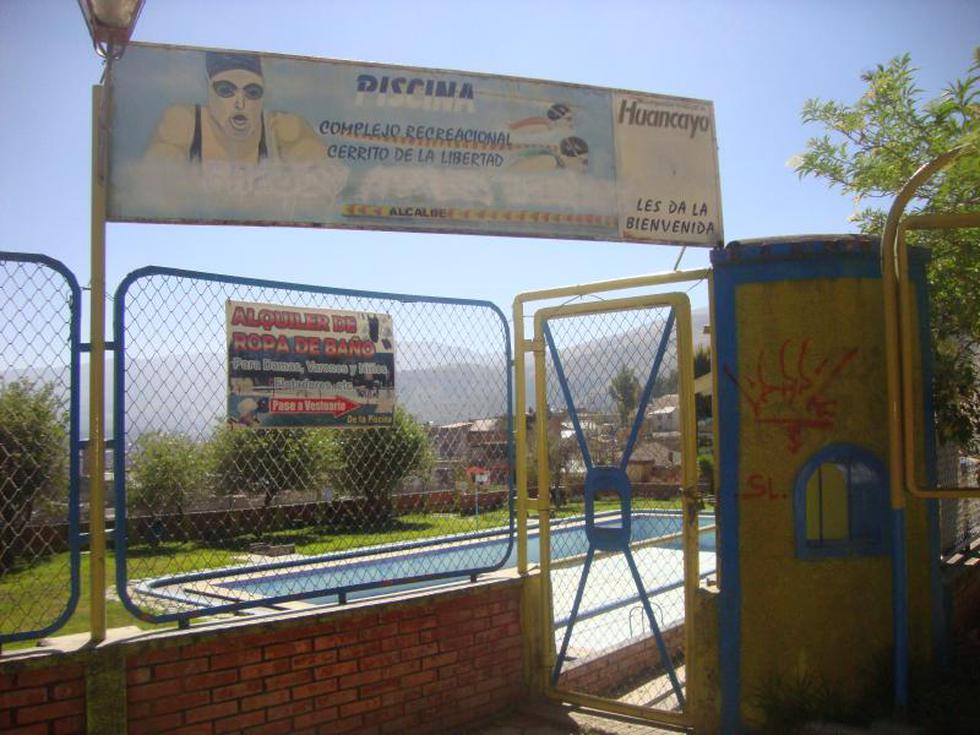 La segunda piscina atemperada del Perú  luce en el olvido 