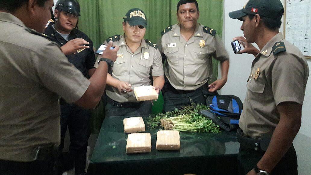 Policía incauta mochila con paquetes de droga en la frontera con Ecuador 