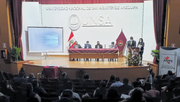 Levantaron una acta dirigida a la presidenta del Congreso de la República y al presidente Pedro Castillo. (Foto: Correo)