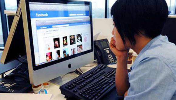 Limeños entran a Facebook con más frecuencia desde sus trabajos, según Ipsos