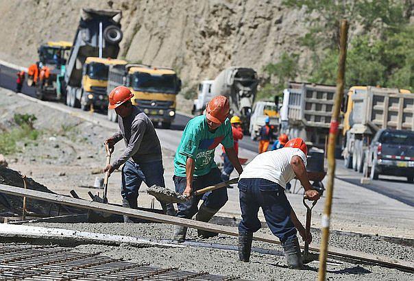 Inversión pública vuelve a caer en mayo por baja ejecución de municipios