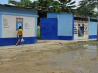 Delincuentes asaltan plantel Julio Olivera del barrio de Las Mercedes